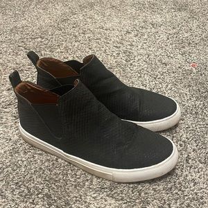 Report black and white high top sneakers